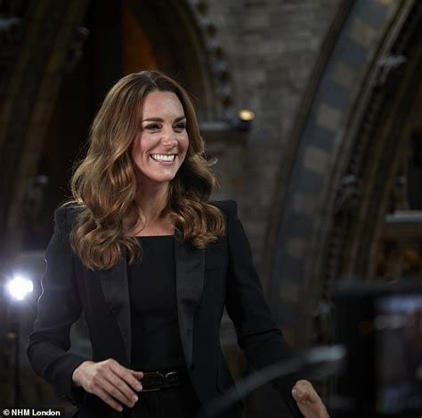 Kate Middletons Alexander Mcqueen Blazer Looks Just Like One Worn By