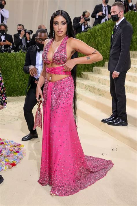 Inside The Sweaty And Cliquey Truth Behind The Met Gala As Told By