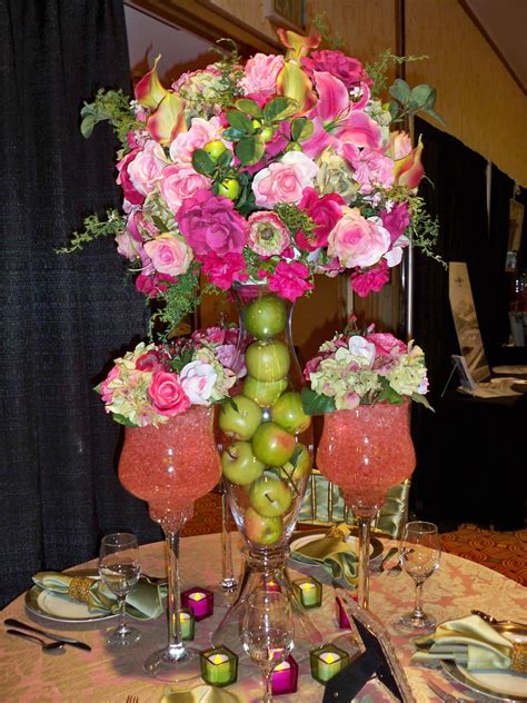 I Love This Without The 2 Smaller Centerpieces Its Just