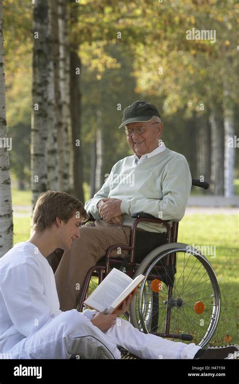 Park Senior Invalid Wheel Chair Geriatric Nurse Meadow Sit Read