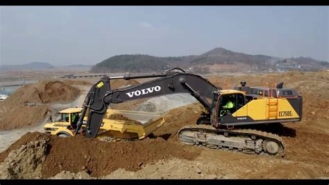 Volvo Crawler Excavator Ec750e High Productivity And Profitability
