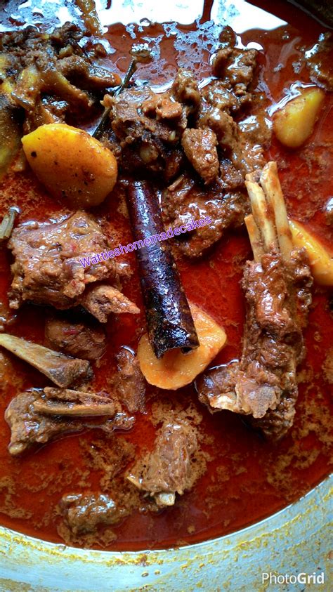 Bahan bakunya bisa kepala ikan ayam daging sapi rebung pakis kikil sampai kambing. Resepi Gulai Tulang Daging - Agustus 2020
