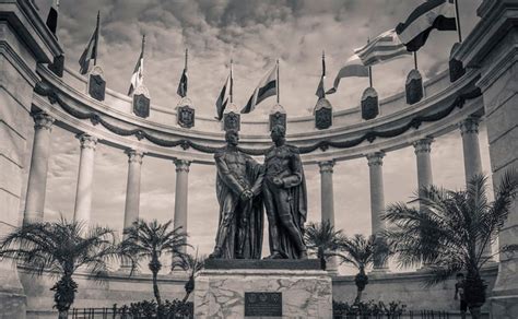 Check spelling or type a new query. Encuentro de José de San Martín y Simón Bolívar ...
