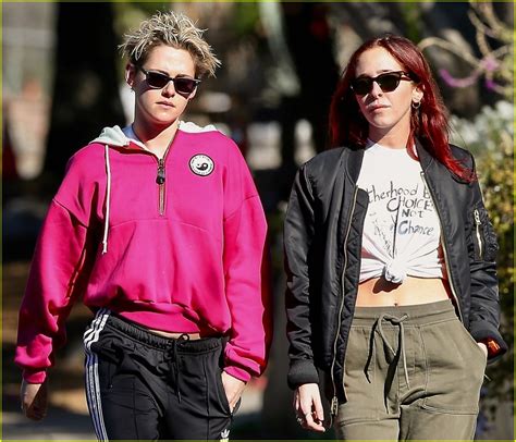 Kristen Stewart And Rumored Girlfriend Sara Dinkin Team Up For Morning Hike Photo 4209476