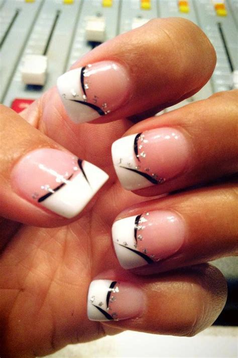 Awesome Twist On French Manicure Modele Manichiură Manichiură Unghii