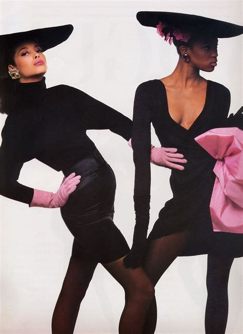 Black And Pink Mystique Editoriales De Moda Moda Estilo Estilo Vintage