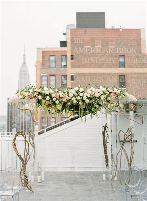 17 Lucite Wedding Ideas Were Clearly In Love With Wedding Styles