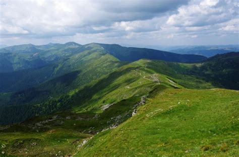 Best Hikes In The World Ukraines Carpathian Mountains
