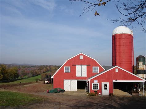 Farms and barns on the mountain coast. Durham, CT : Deerfield Farm Barn photo, picture, image ...