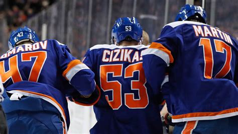 Islanders Casey Cizikas Out Weeks Due To Leg Laceration