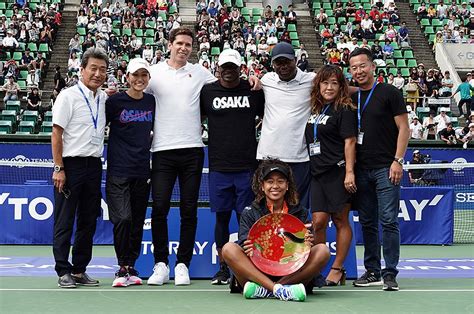 Sep 09, 2018 · ハーフな顔立ちの大坂なおみ選手からして、やっぱり親のどちらかは外国人であると推測できますが、父の名前は、 レオナルド・フランソワさん と言います。 大坂なおみ、大阪での大きな優勝。臨時コーチの父との ...