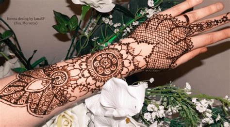 Gambar henna tangan simple 8 pieces india henna tattoo stencil set for women girls hand finger body paint temporary tattoo templates 20 x 10 5cm. 100+ Gambar Henna Tangan, Kaki, Pengantin | Motif, Corak ...