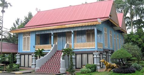Dan salah satu dari tarian daerah yang sampai saat ini menjadi salah satu kekayaan budaya yang seringkali ditampilkan hingga. Gambar Rumah Adat Provinsi Riau