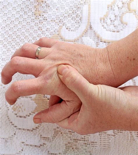 Hand Tremors Symptoms Causes And Natural Treatments