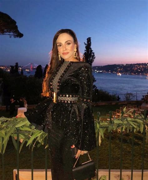 22 aralık 2018 cumartesi 15:28 | son güncelleme: Kanal D Ana Haber'in Yeni Sunucu Buket Aydın Kimdir? Buket ...