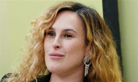 Rumer Willis Celebrates Mom Bod And Shares Nude Snap Following Daughter Louetta S Birth Star