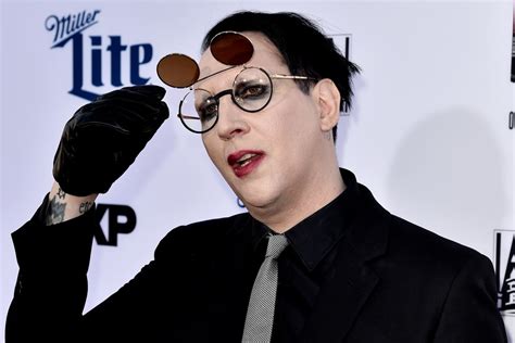 You spin me right round. Marilyn Manson Takes a Fist to the Face at Denny's - Eater