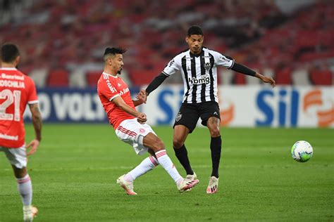 عاجل | نادي اتلتيكو مينيرو يرفض عرض الهلال المقدم للاعب خوان كازاريس ، النادي البرازيلي يرى ان العرض غير مرضي من ناحية القيمة المالية والتي تبلغ 1.5 مليون دولار. انترناسيونال يستعيد صدارة الدوري البرازيلي - توووفه ...