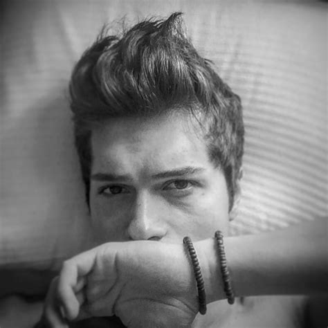 İlgiyle takip edilen dizinin üstünde kara bulutlar geziyor. Instagram photo by Alperen Duymaz • Jun 2, 2016 at 11:13am UTC