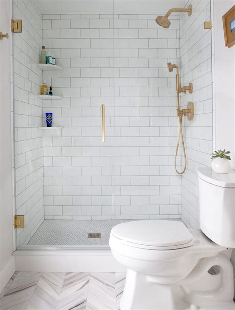 16 Excellent Examples For Decorating Functional Small Bathroom