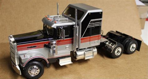 Marmon 57p Built Up Model Truck 125th Scale 1816519405