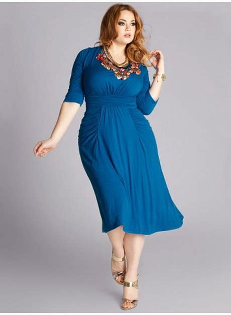 Find the latest plus size wedding guest dresses and outfits here. Plus size dresses for wedding guests
