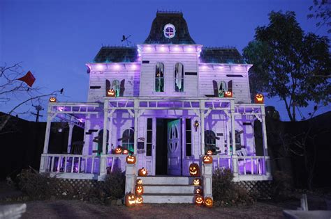 Gallery Hollywood Haunter Haunted Halloween Decorations Spooky