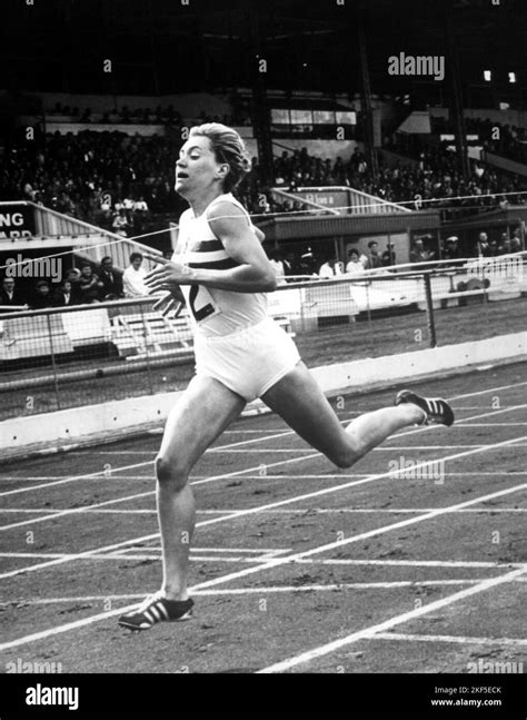Great Britains Lillian Board Breaks The Tape To Win The Womens 400m