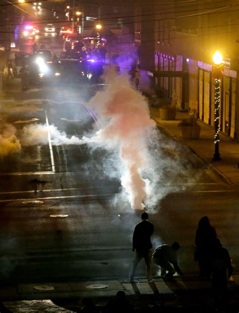 Photos Riots Erupt On The Streets Of Ferguson Ctv News