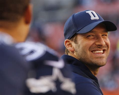 Watch Tony Romo Predict Plays In His Broadcasting Debut On Cbs