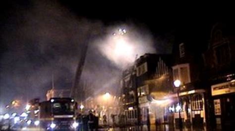 Crews Tackle Fire At Historic Salisbury Market Inn Pub Bbc News