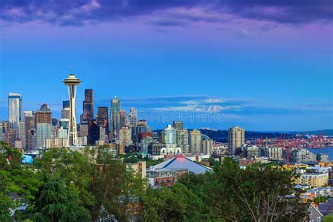 Seattle Skyline At Twilight Editorial Photography Image Of Landmark