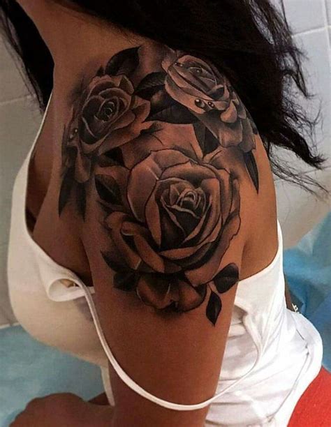Tattoo Ideen Atemberaubende Bilder Auf Der Haut Tattoos Zenideen Rosen Tattoo Rosen
