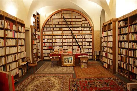 15 Of The Coolest Bookstores To Visit Around The World