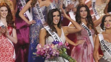 Entertainment And Piano Paulina Vega Miss Colombia Wins Miss
