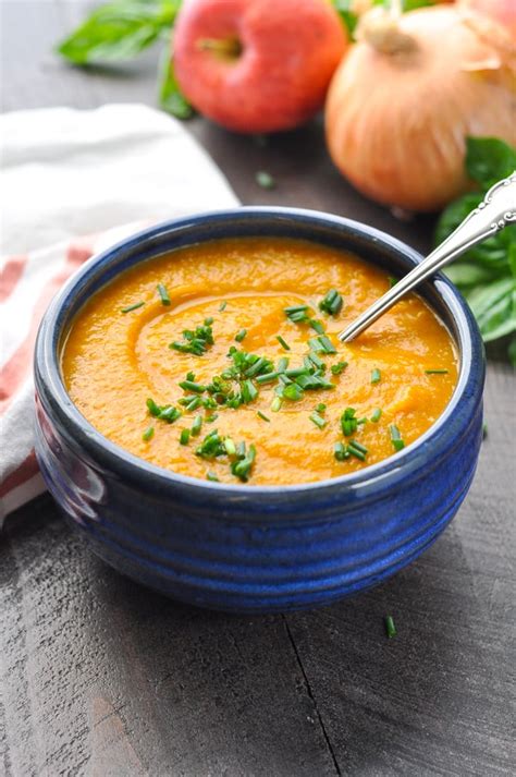 Healthy And Easy Pumpkin Soup The Seasoned Mom