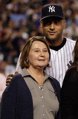 Derek Jeter And His Mom Derek S Mom Is Beautiful And So Is Derek Damn Yankees New York