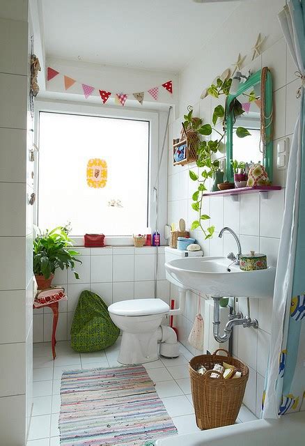 Well, no matter if you want to remodel your space or give it some extra charm, here are a few fantastic ideas that will undoubtedly inspire you to create a quirky and eclectic bathroom! A Lovely Little World: Home decor for the day - quirky ...