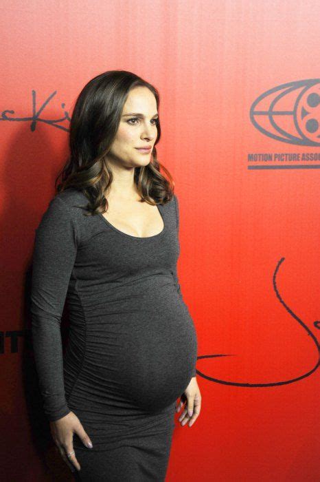 Pregnant Natalie Portman 466×700 Pregnant Celebrities Natalie