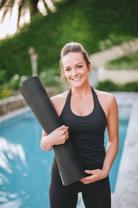 Meet Tbbs Nutritionist Kelly Leveque The Balanced Blonde