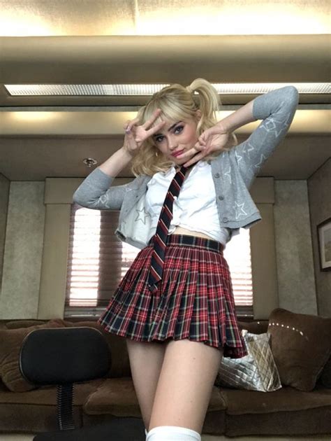 Pin by Shawn Bos on お気に入り Meg donnelly American housewife Disney