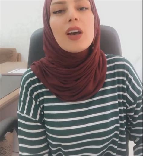 شرموطة مطلقة من حلب قحبة تحب تنتاك من طيزها وبزازها