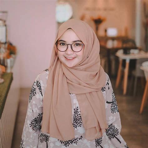 Tutorial Hijab Pashmina Untuk Muka Lebar Ragam Muslim