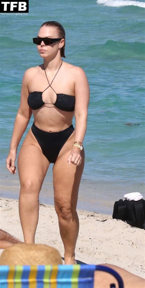 Bianca Elouise Flaunts Her Sensational Beach Body In A Bikini 24