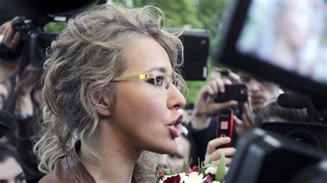 Russia Socialite Ksenia Sobchak Declares Presidential Bid Bbc News