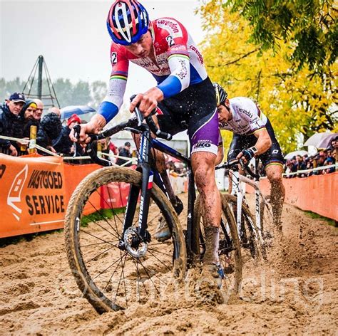 Mathieu van der poel rode a canyon inflite cf slx to his second world championship title in bogense. Mathieu van Der Poel Bricocross Meulebeke 2017 @bettiniphoto | Cyclocross, Bicycle, Cycling