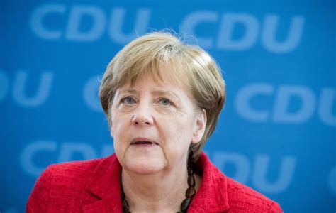 Merkel Fik Vælgersmæk Men Fastholder Flygtningepolitik Udland Dr