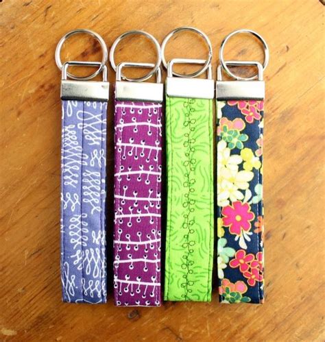 Tutorial Quilted Key Fob Wristlet Sewing Crafts Fabric Crafts Crafts
