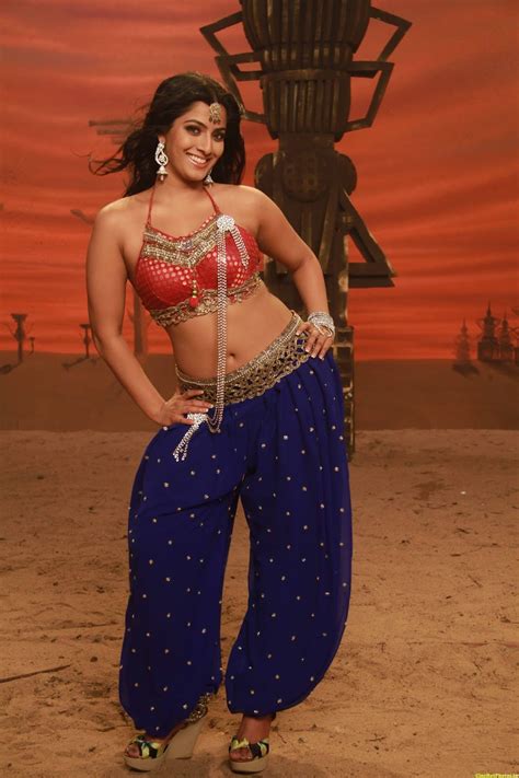 Bigil actress sowmiya charming images. Varalakshmi Sarathukumar Photo Gallery - South Indian Actress