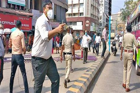 Dc Rajendra Enters Mangalorean Streets Himself To Enforce The Mask Rule